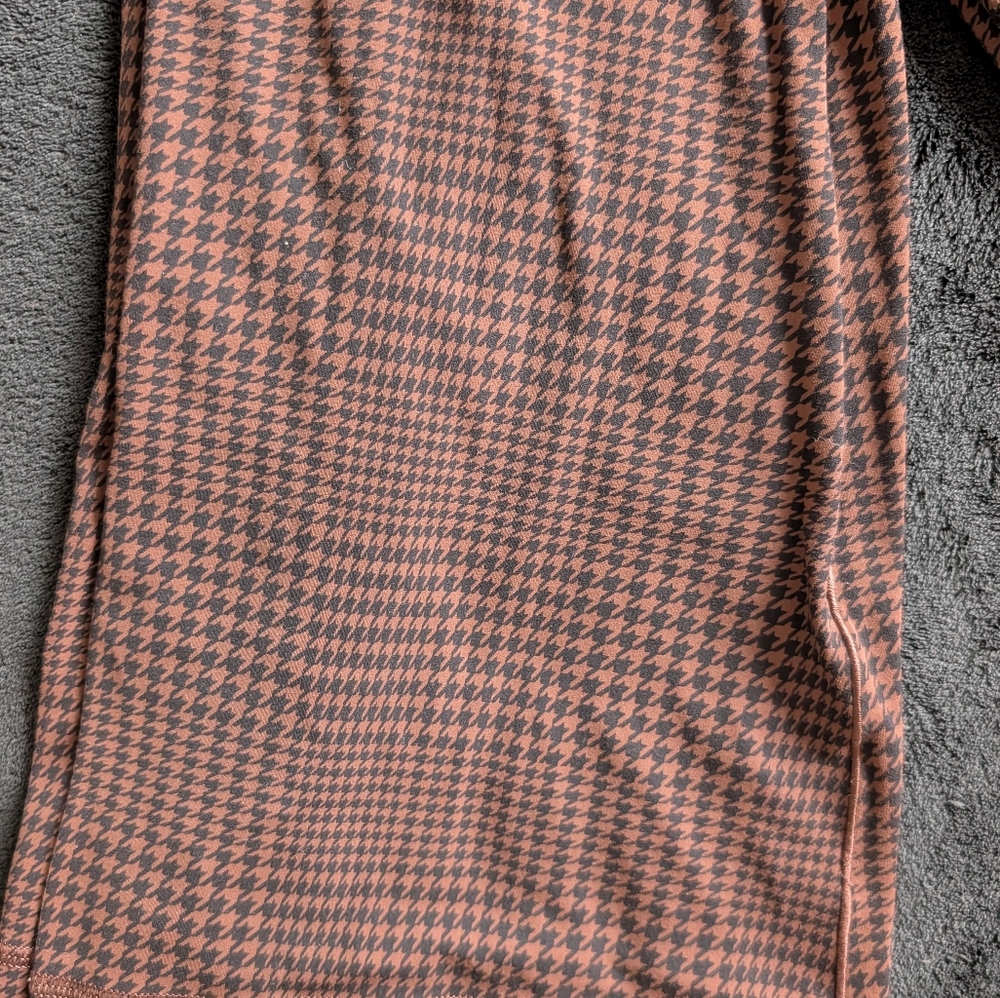 Aerie Offline Real Me Bootcut Flare Leggings Brown Viral Houndstooth Print Sz L - Picture 4 of 10